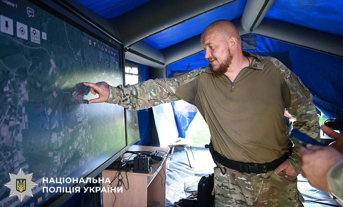 Поліцейські встановили місцеперебування підозрюваного та затримали його.
