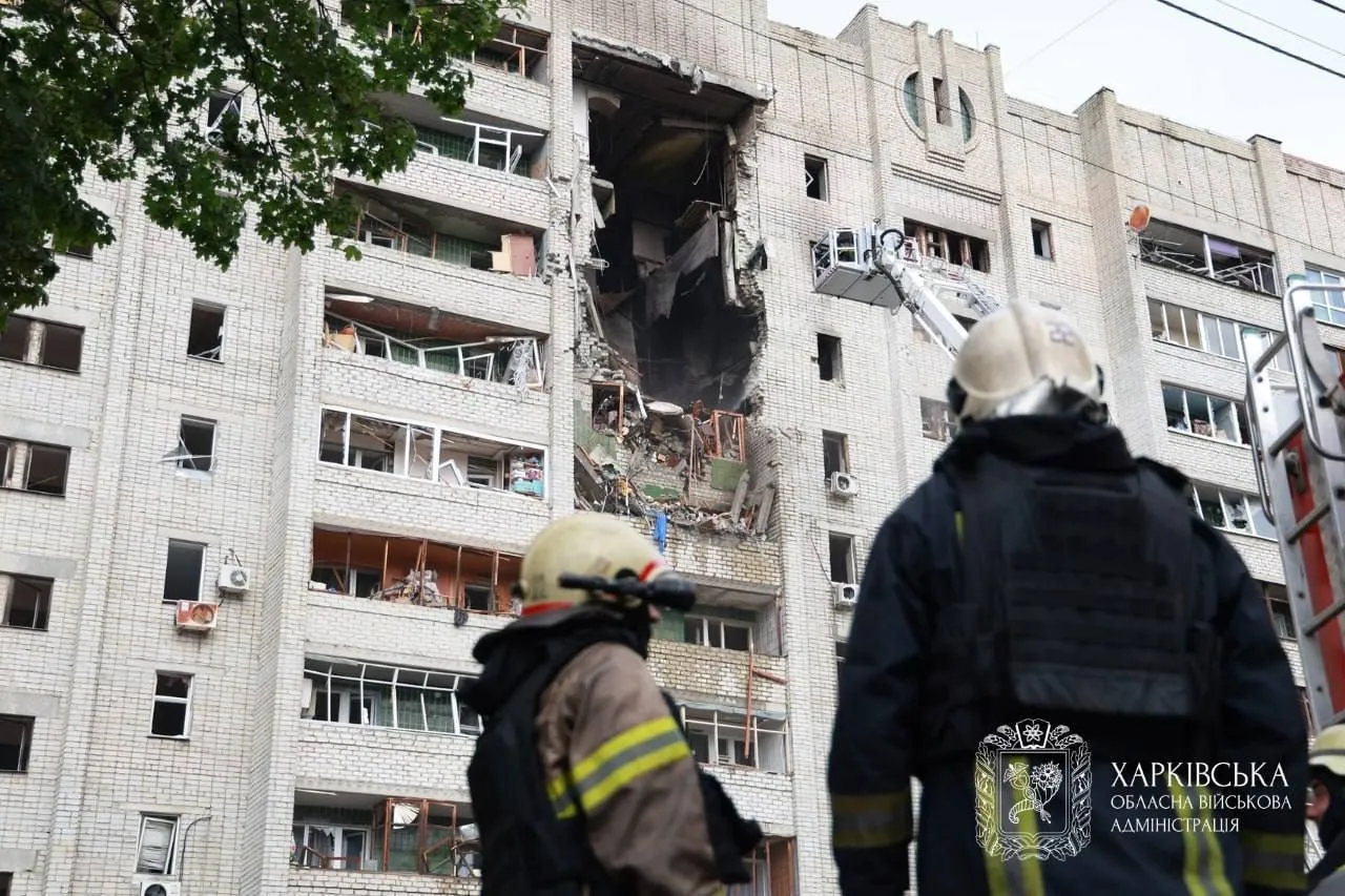 На місці атаки працюють рятувальники