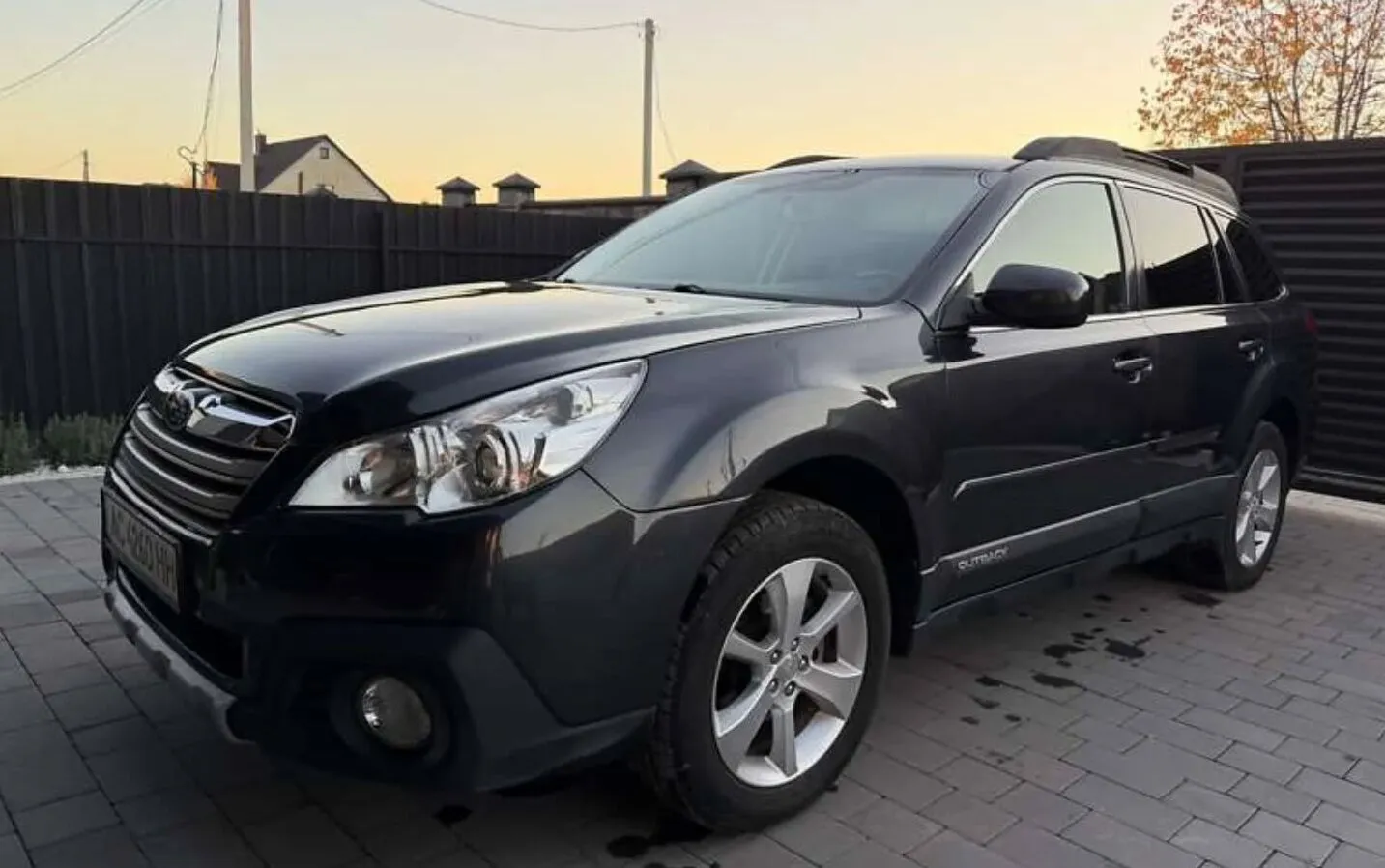 Subaru Outback 2013 року.