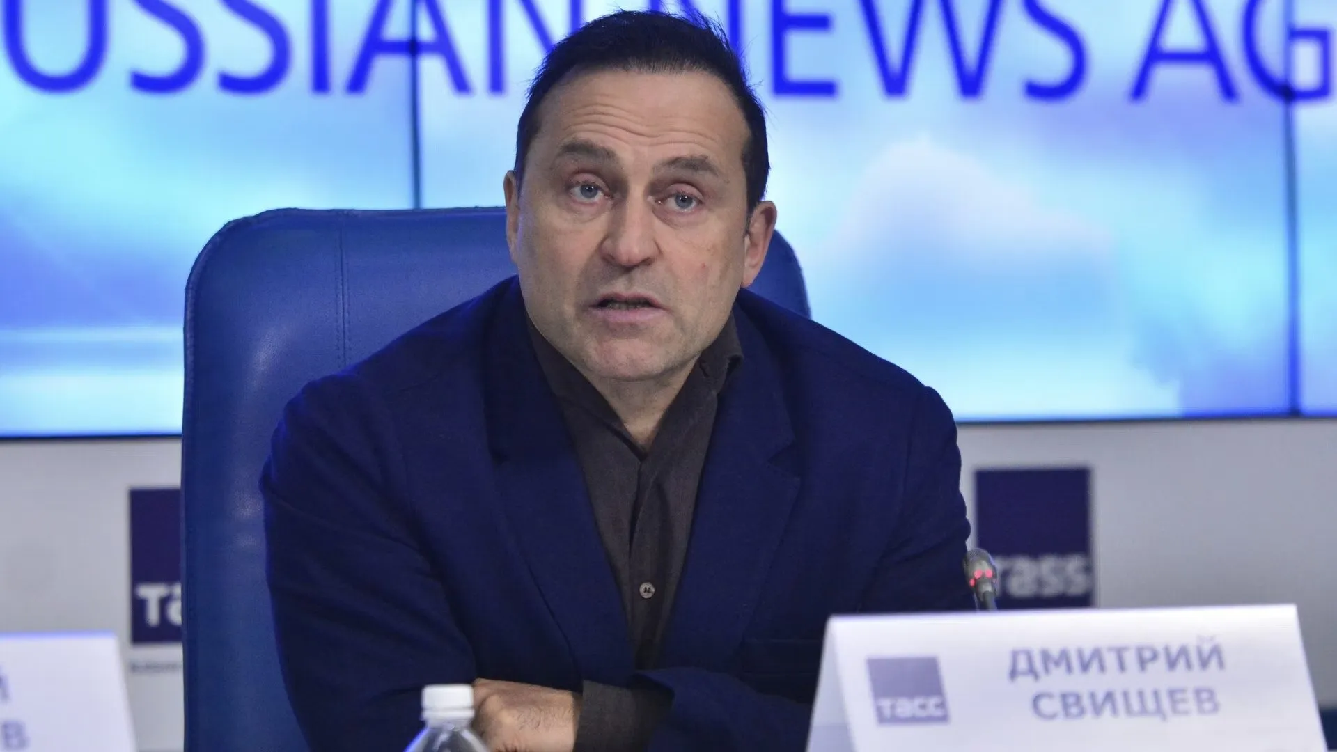 Дмитрий Свищев