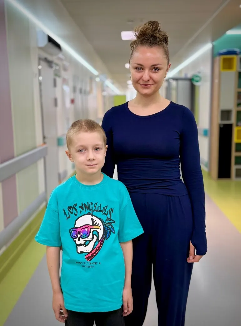 Дмитрик зі своєю мамою
