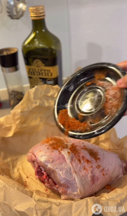 Приправляем мясо