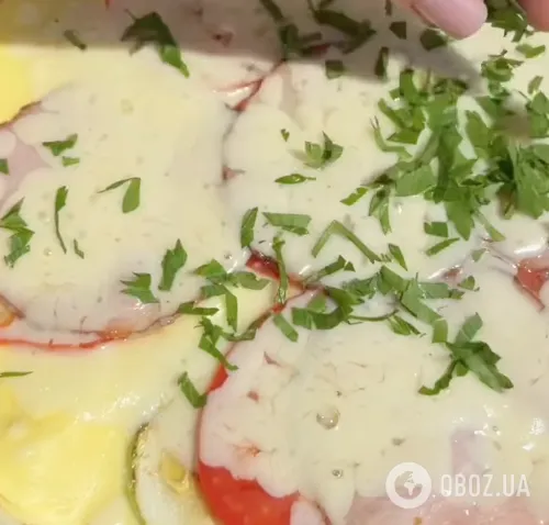 Вкусный омлет с овощами