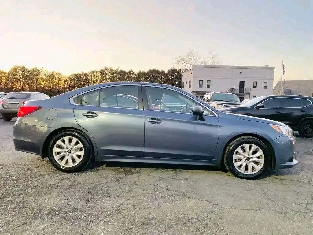 Subaru Legacy 2015 року.