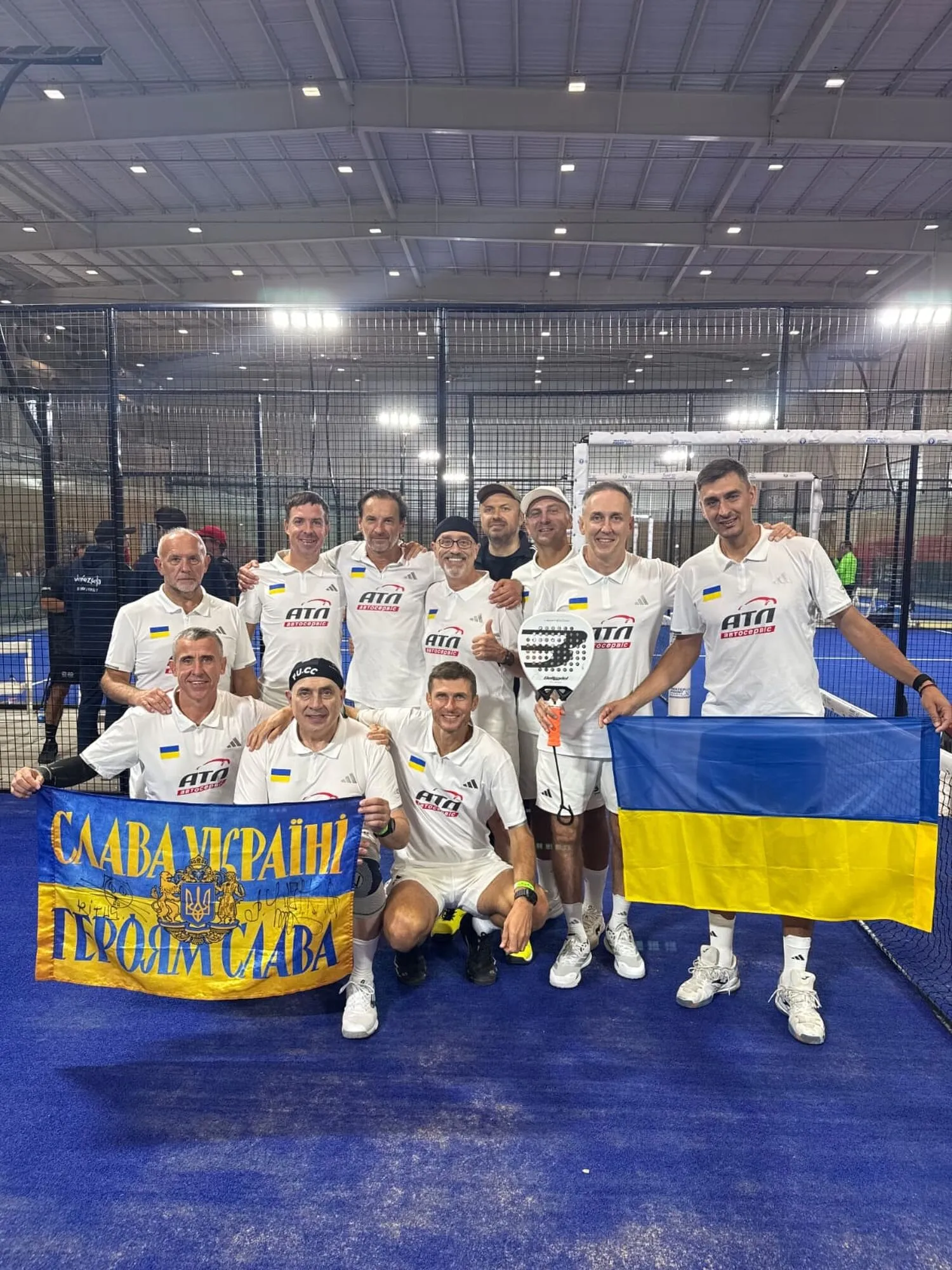 Резников (в центре в очках) вместе со сборной Украины