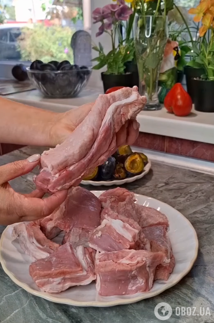 Нарезаем мясо