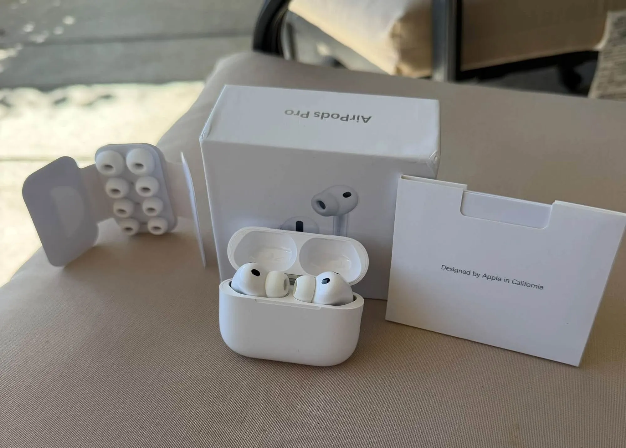 AirPods Pro 3.