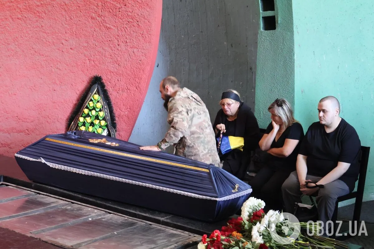 У Києві поховали добровольця, який загинув під Бахмутом