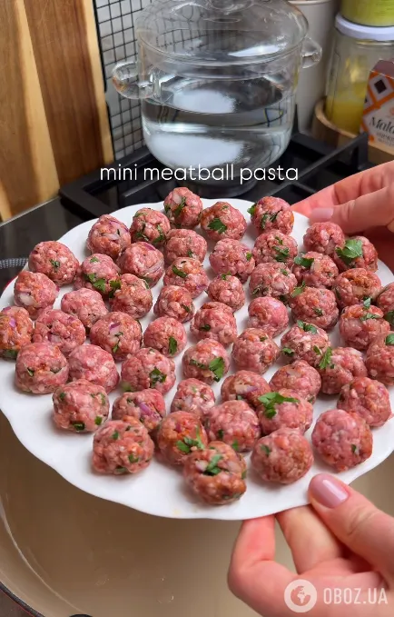 Формуємо мітболи