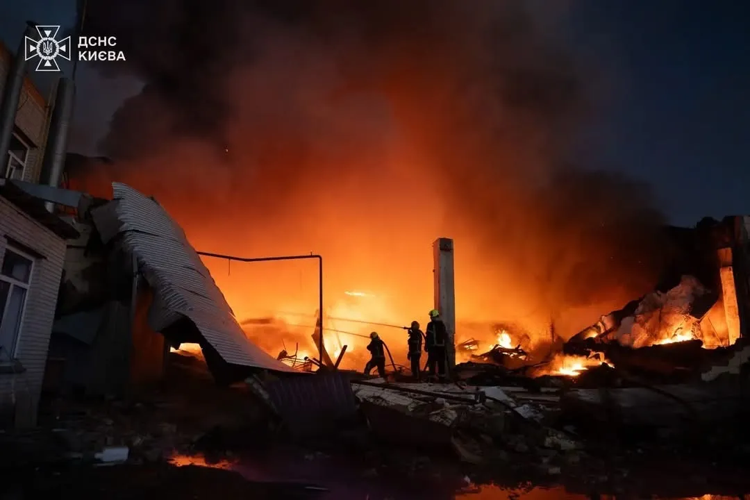 Пожар на складе.