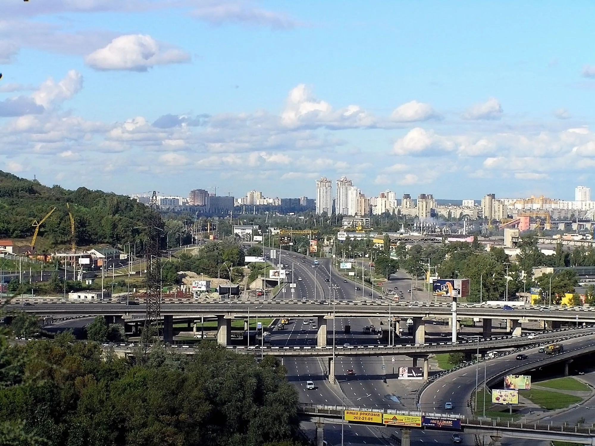 Вид з Лисої гори на Видубичі. Сучасне фото.