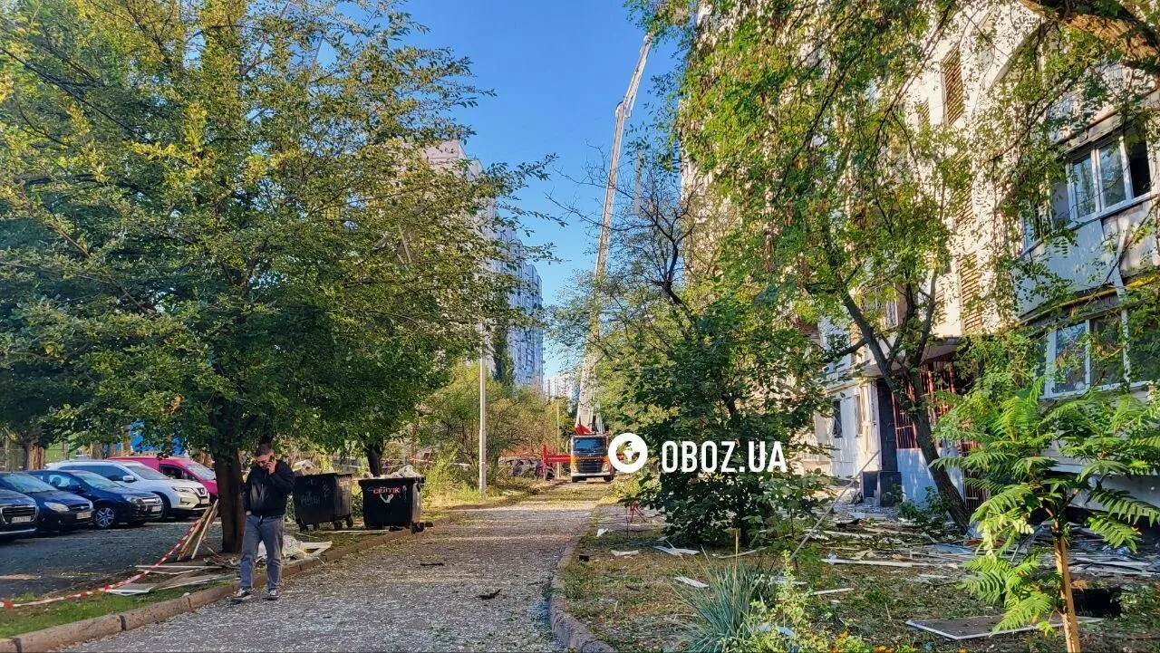 Наслідки атаки РФ по Дніпровському району Києва.