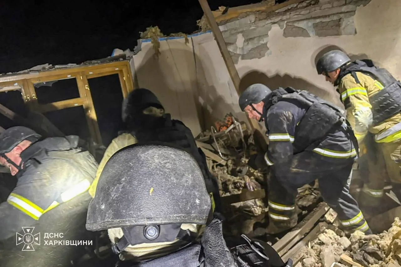 Росія зруйнувала будинок у Балаклії, "поховавши" під руїнами подружжя