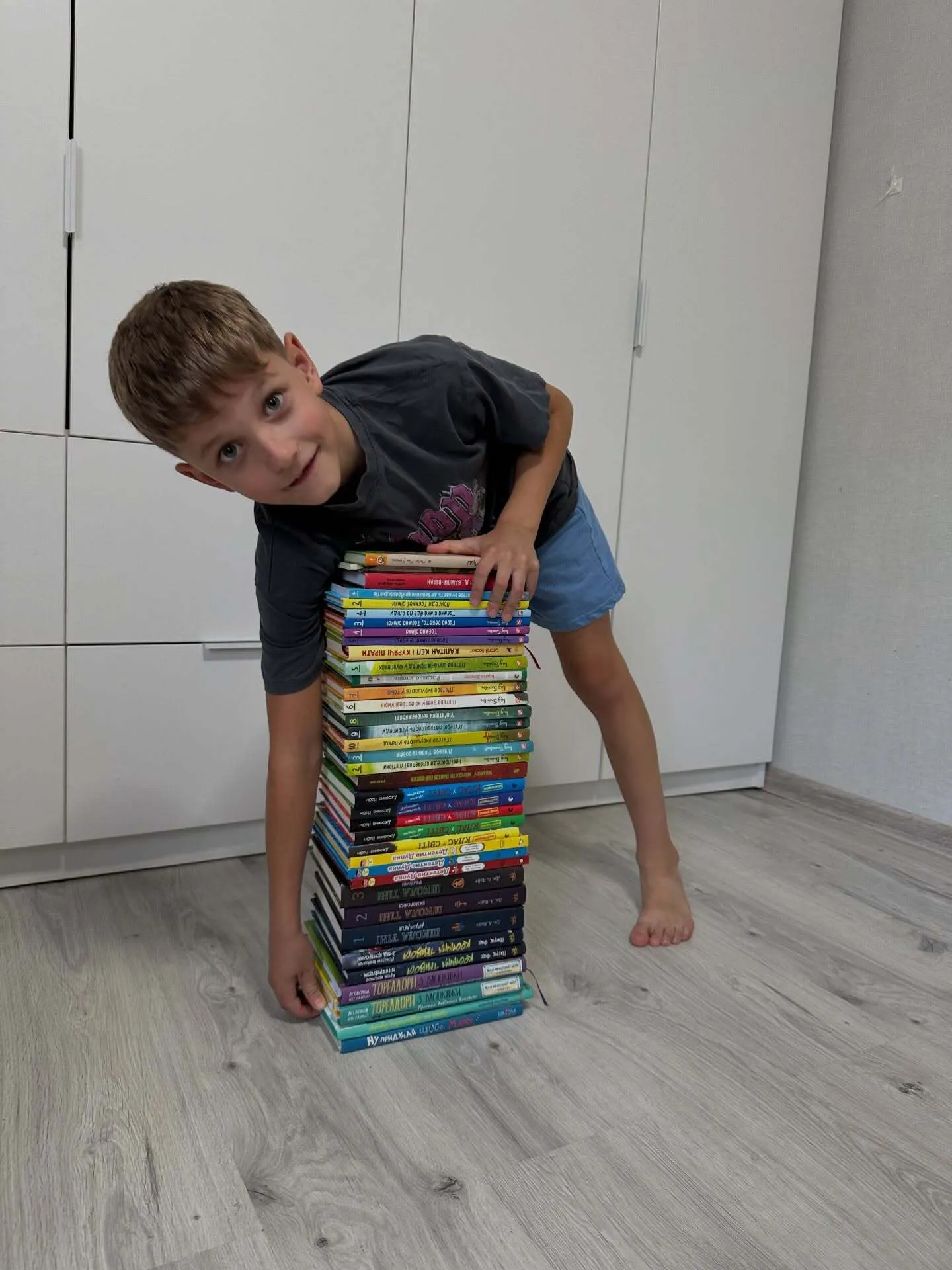 Восьмилетний школьник прочитал почти 50 книг за лето