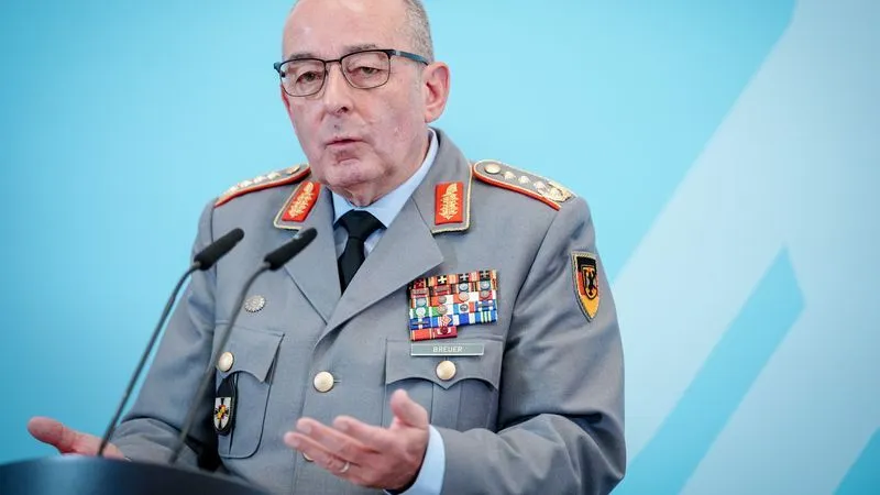 Генеральний інспектор Бундесверу Карстен Броєр.