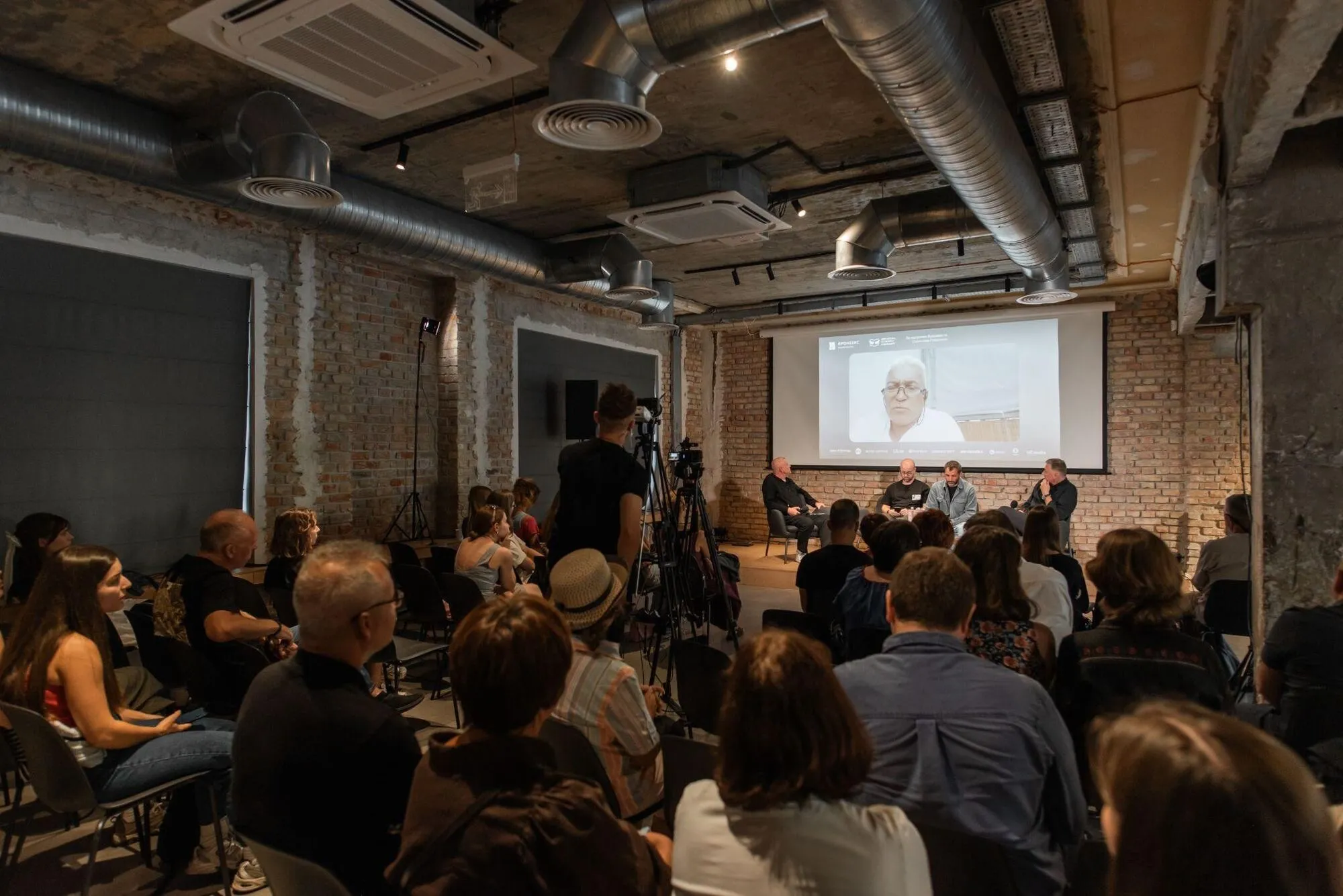 Презентація оновленого видання роману «Іловайськ. Розповіді про справжніх людей»