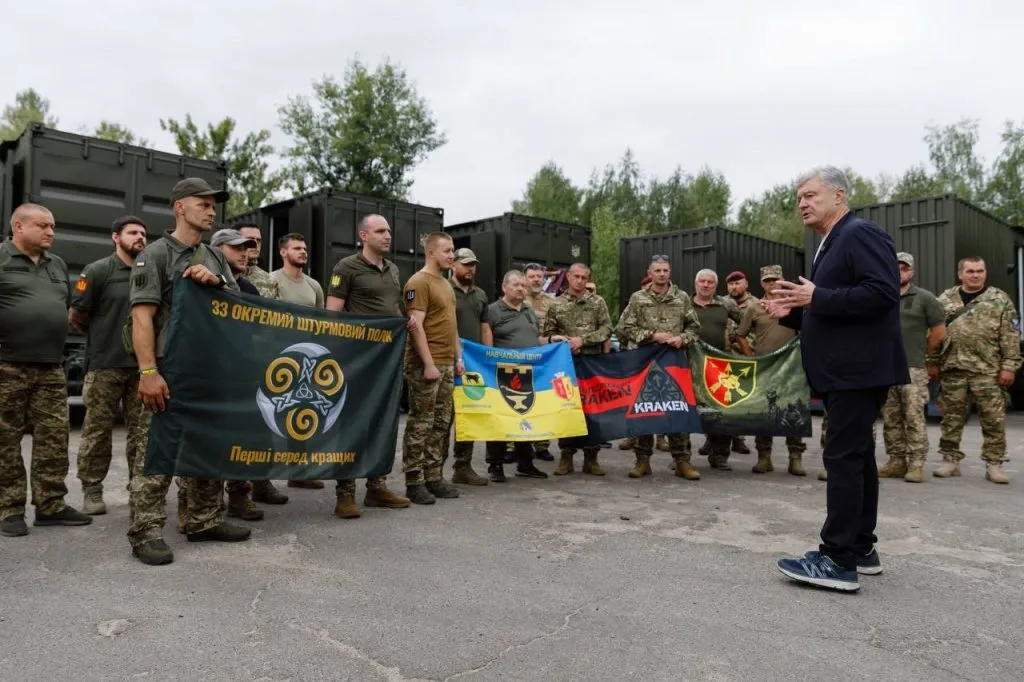 Военным нужны и нормальное обеспечение, и отпуска