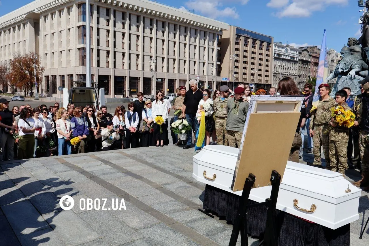 Єва Ройтер – у Києві попрощались з бойовою медикинею