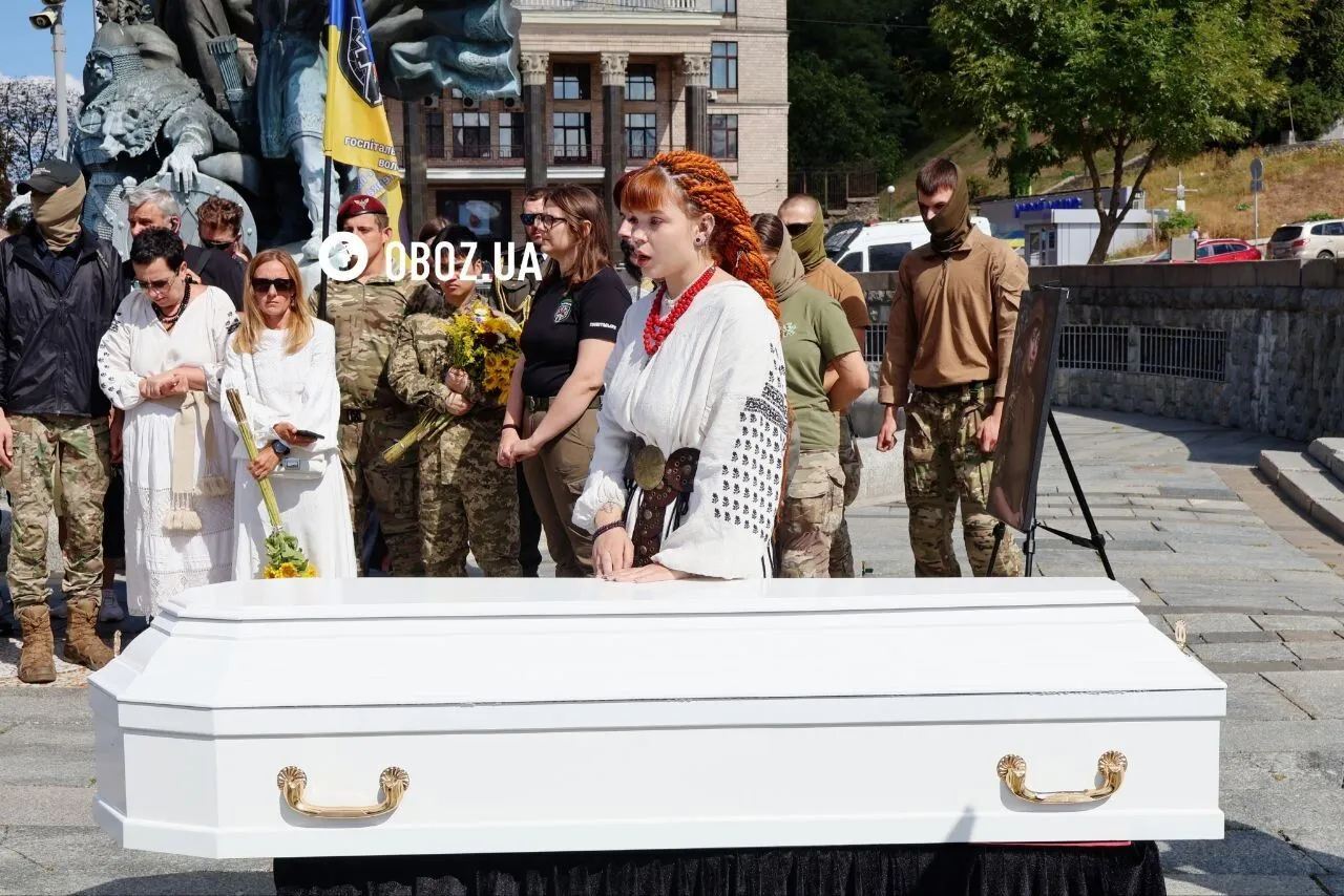 Єва Ройтер – у Києві попрощались з бойовою медикинею