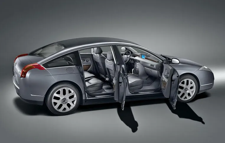 Citroën C6.