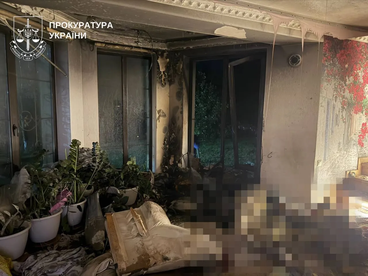 Будинок, де загинула жінка і двоє дітей