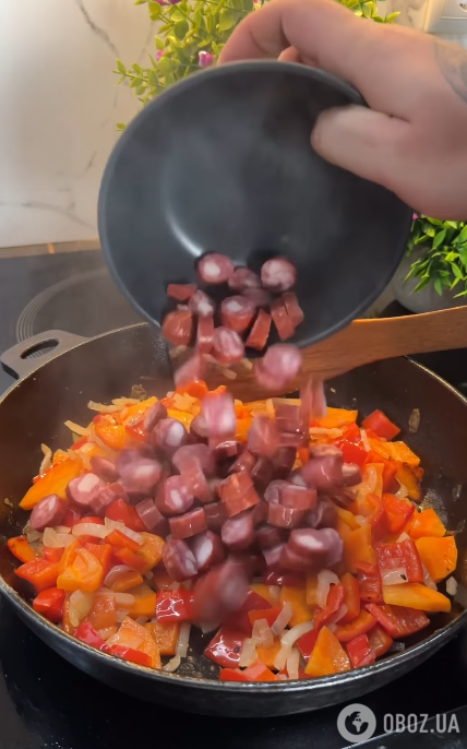 Добавляем колбаски