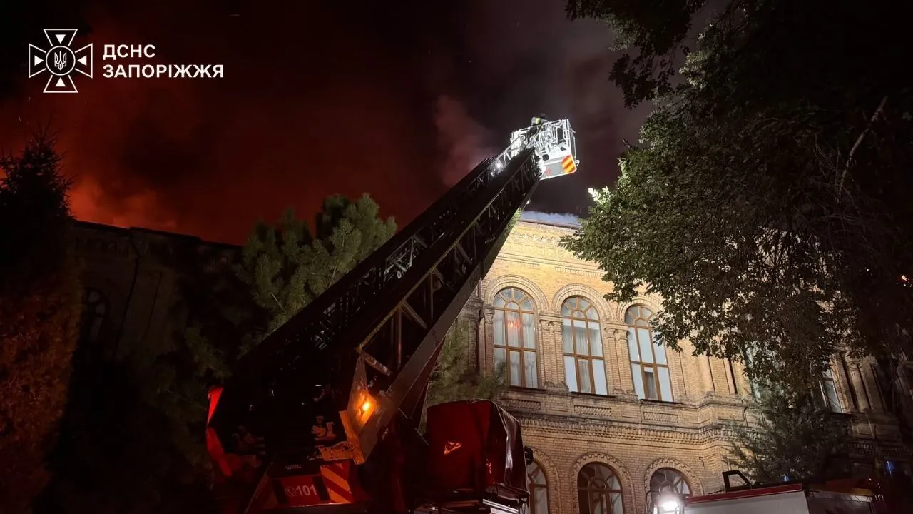Последствия ночной атаки в Запорожье