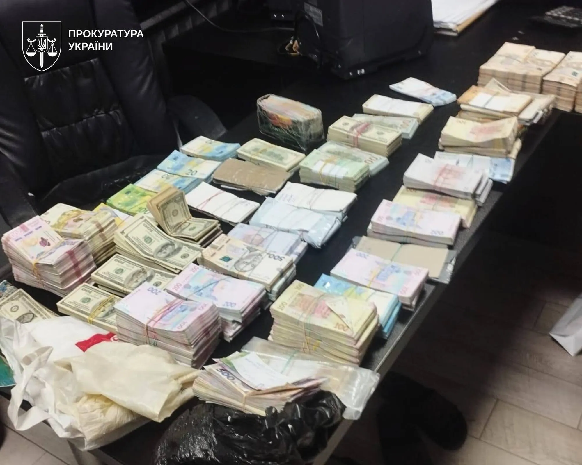 Шахраї допомогти бізнесам вивести у готівку мільярди гривень