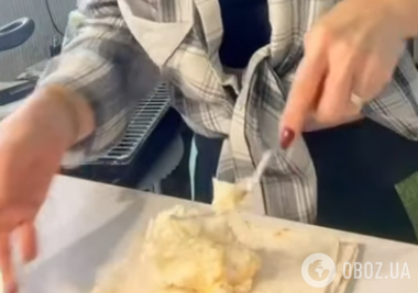 Выкладываем начинку на лаваш