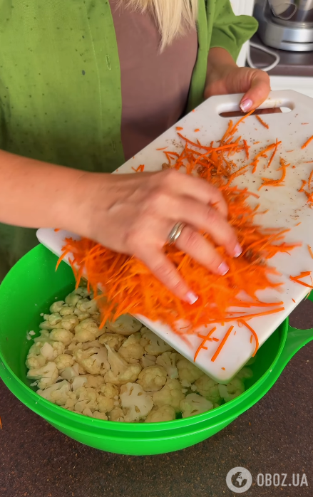 Смешиваем морковь с капустой