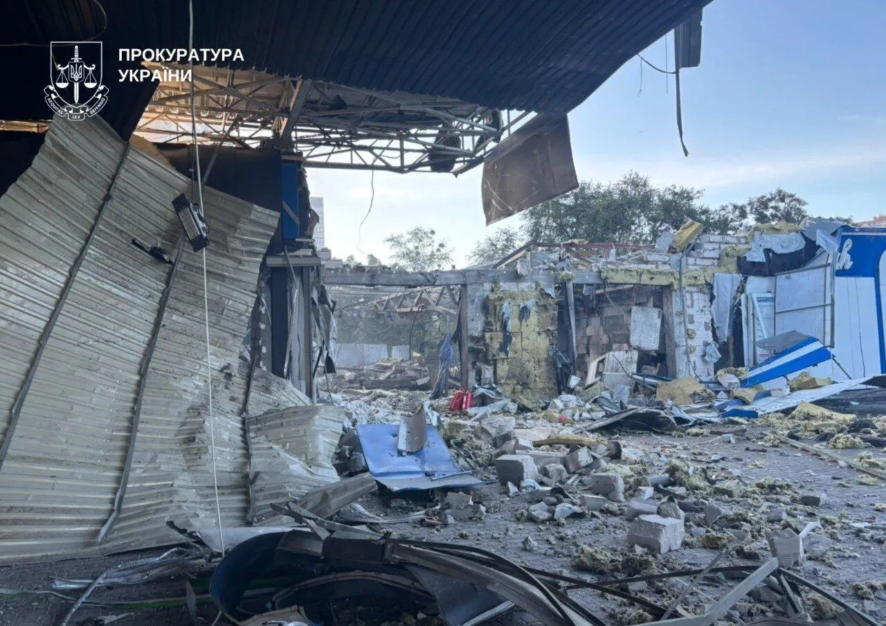 АЗС у Дарницькому районі після ворожого удару