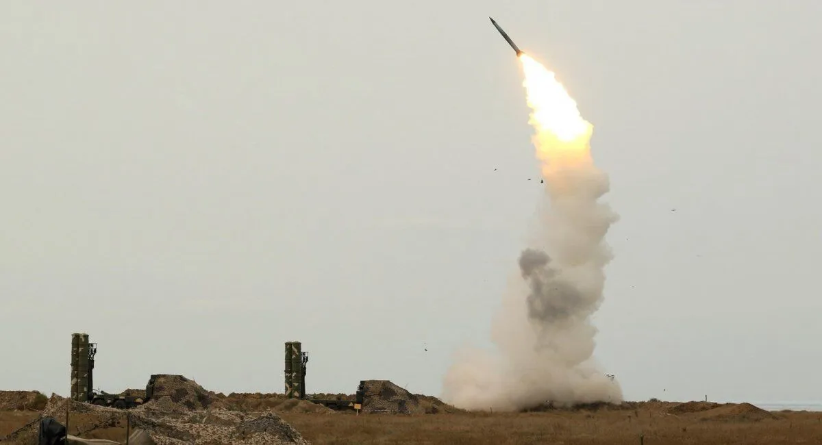 Запуск ракеты с комплекса С-300ПС.