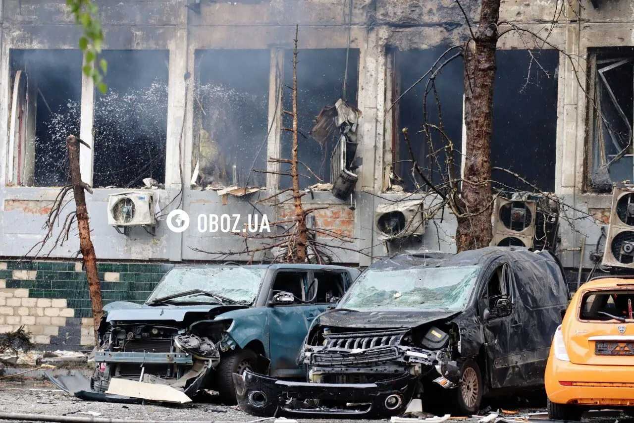 Поврежденные автомобили.