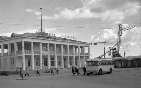 Черкасский речной вокзал.