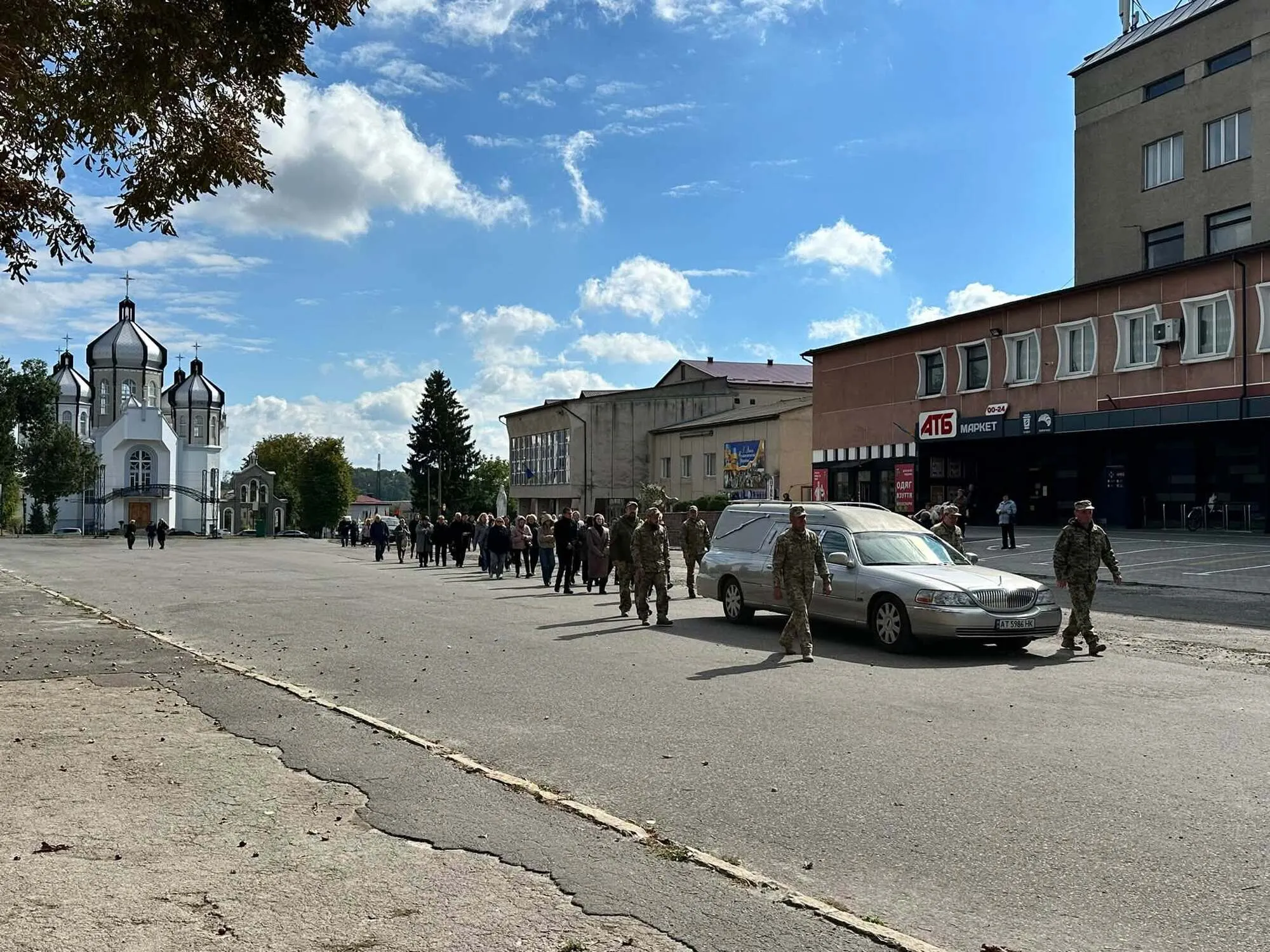 В Тернопольской области простились с защитником Украины Николаем Олийныком