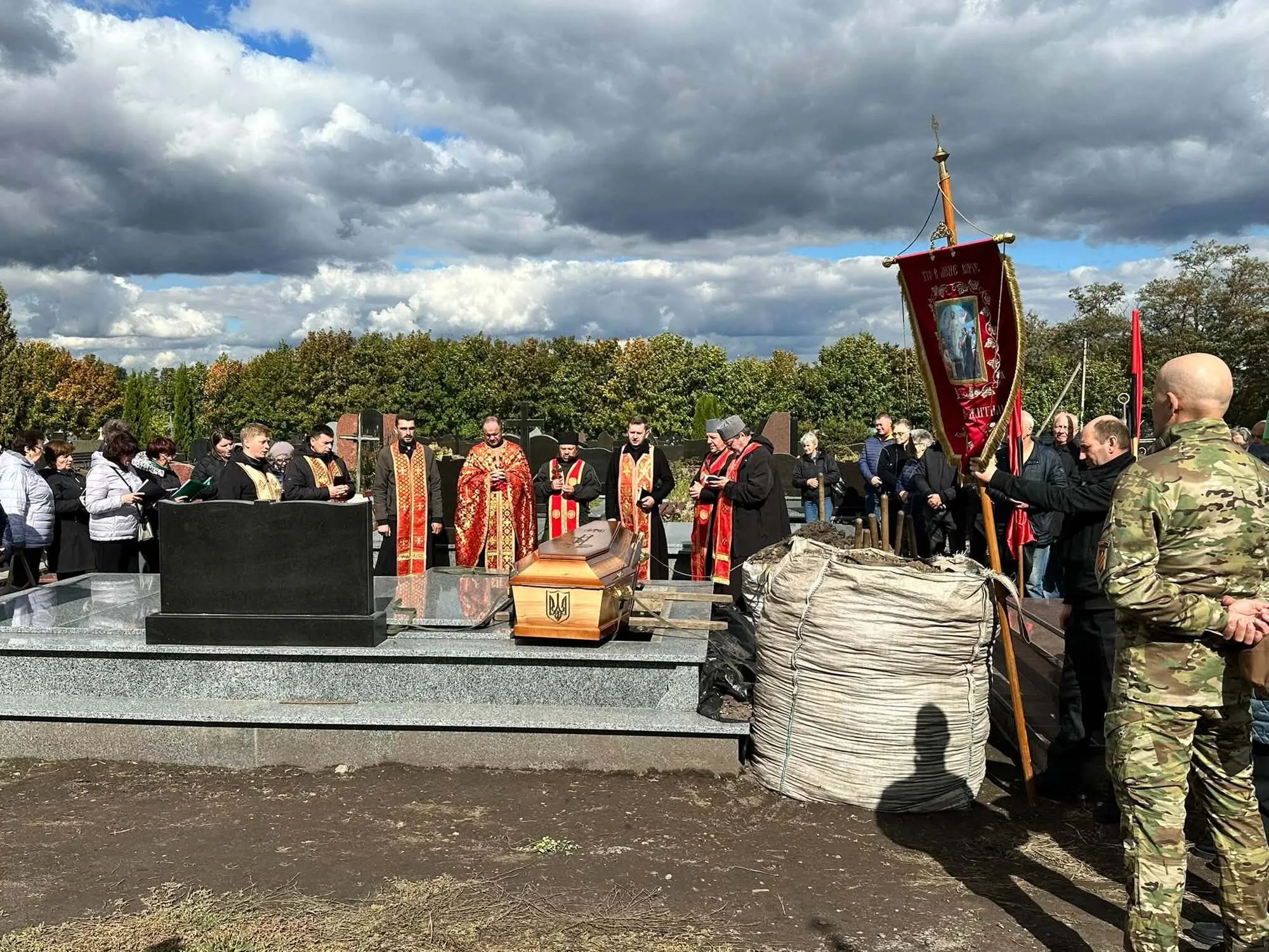 В Тернопольской области простились с защитником Украины Николаем Олийныком