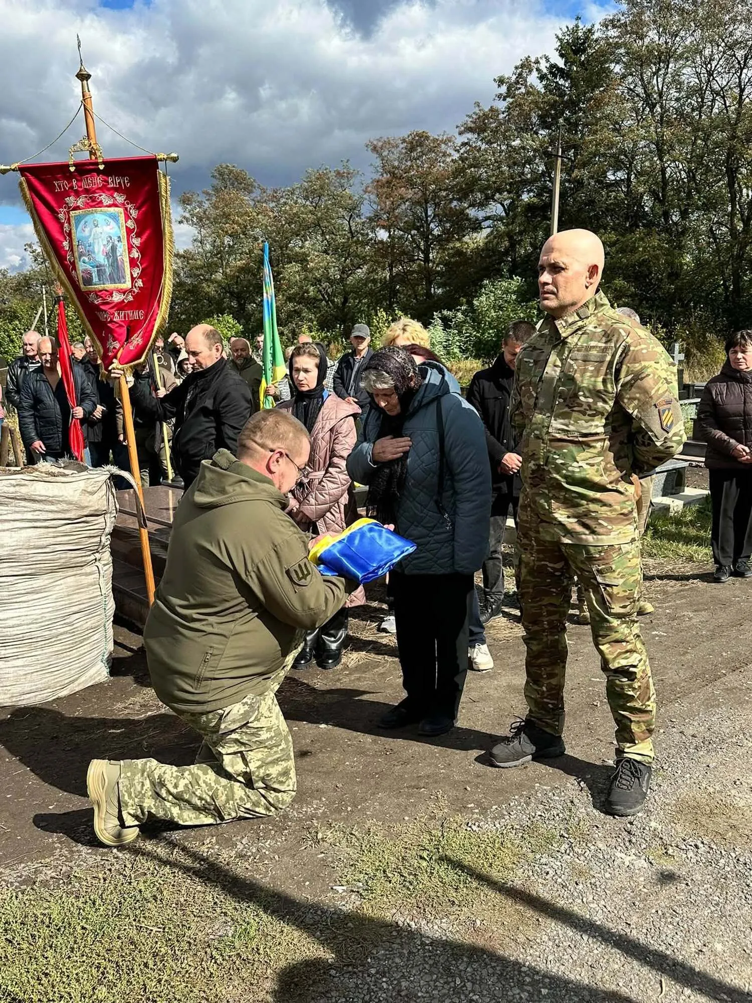 В Тернопольской области простились с защитником Украины Николаем Олийныком