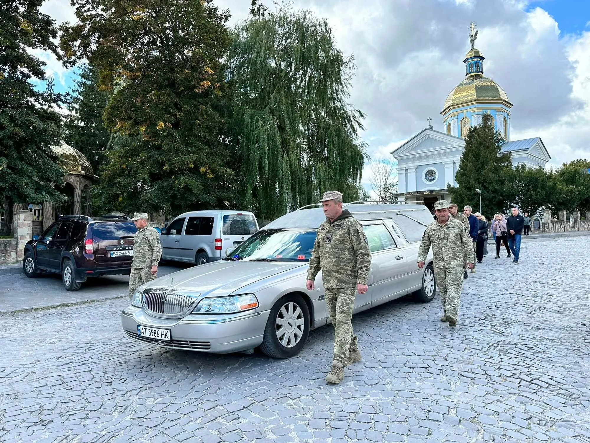 В Тернопольской области простились с защитником Украины Николаем Олийныком
