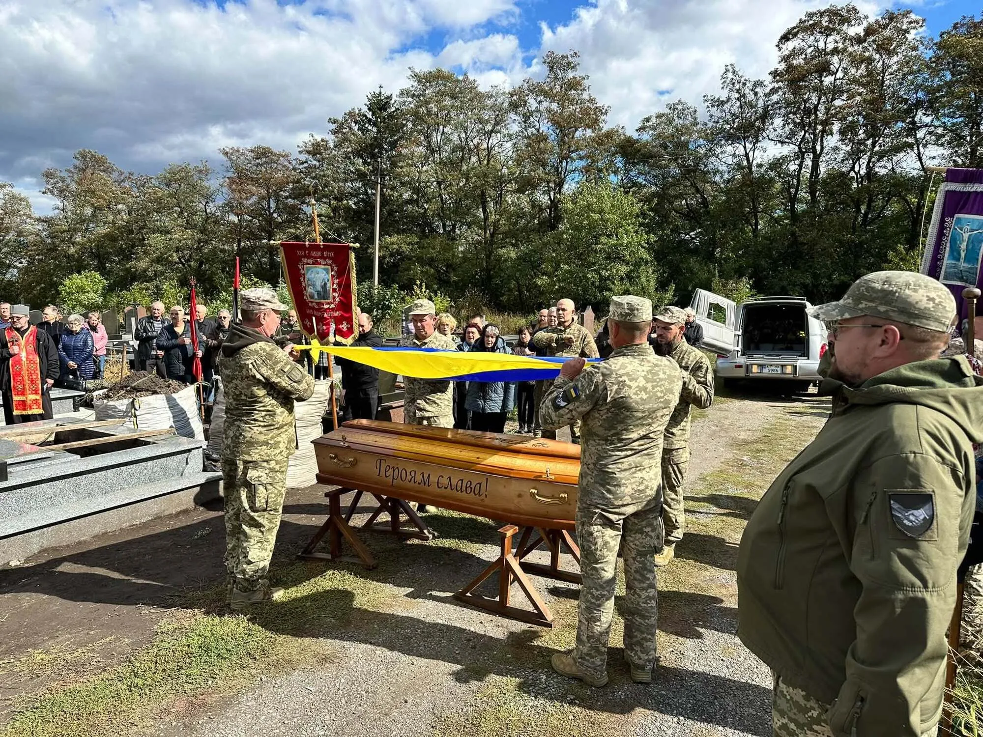 В Тернопольской области простились с защитником Украины Николаем Олийныком