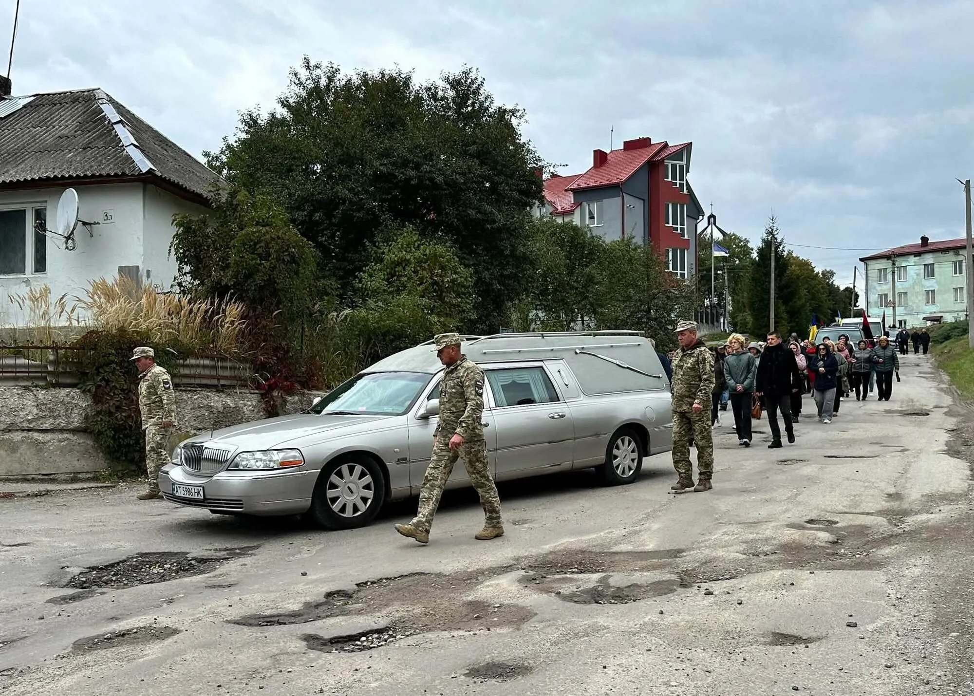 В Тернопольской области простились с защитником Украины Николаем Олийныком