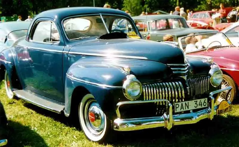 De Soto Series S-8 Custom Coupé.