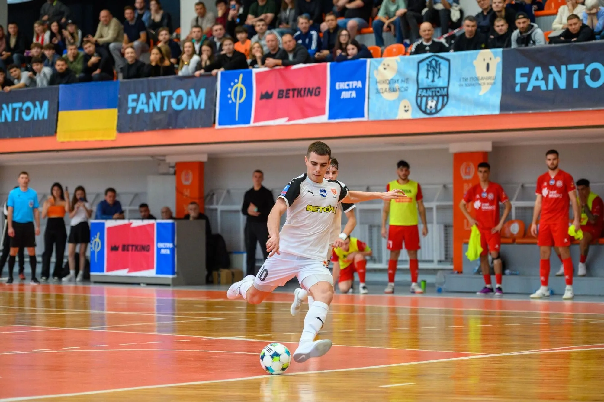 Бетонное дерби: "Альянс" принимал SkyUp Futsal во втором туре Экстра-лиги