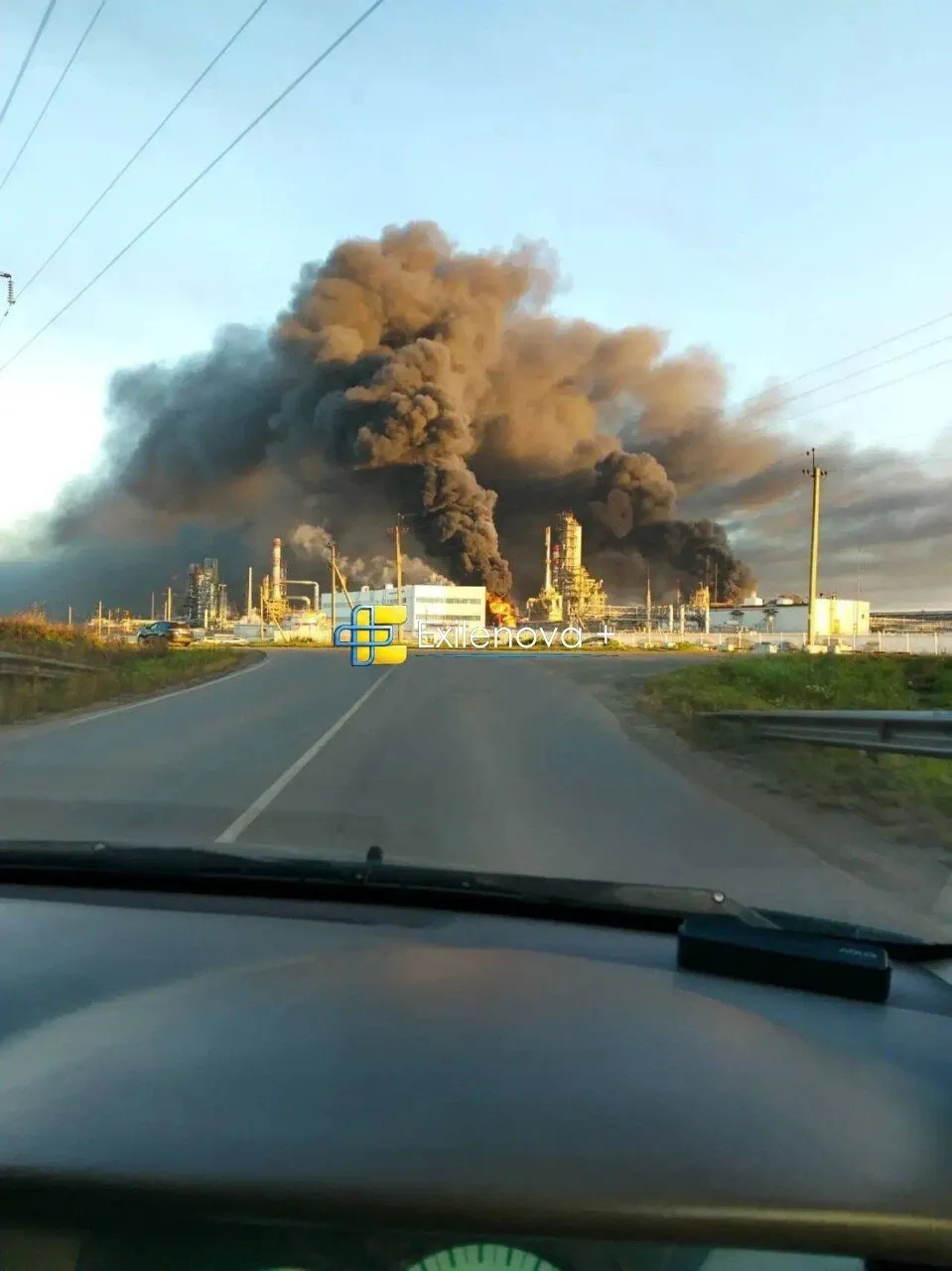 Пожар разгорается