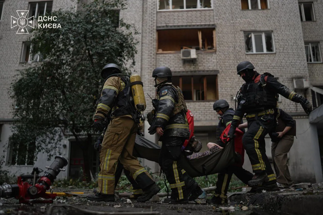 Наслідки обстрілу Києва.