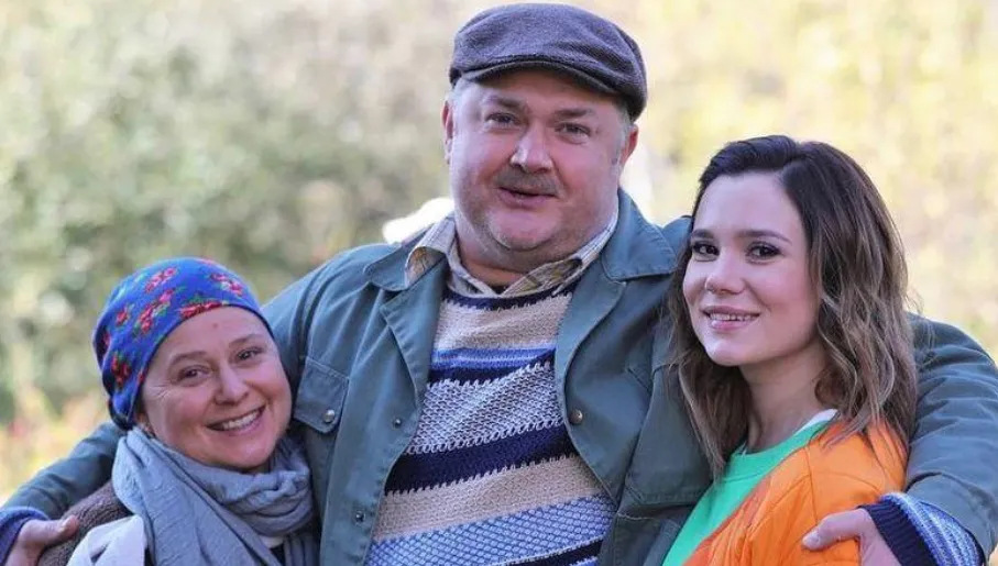 С Виталиной Библив и Галиной Безрук на съемках сериала "Домик на счастье".