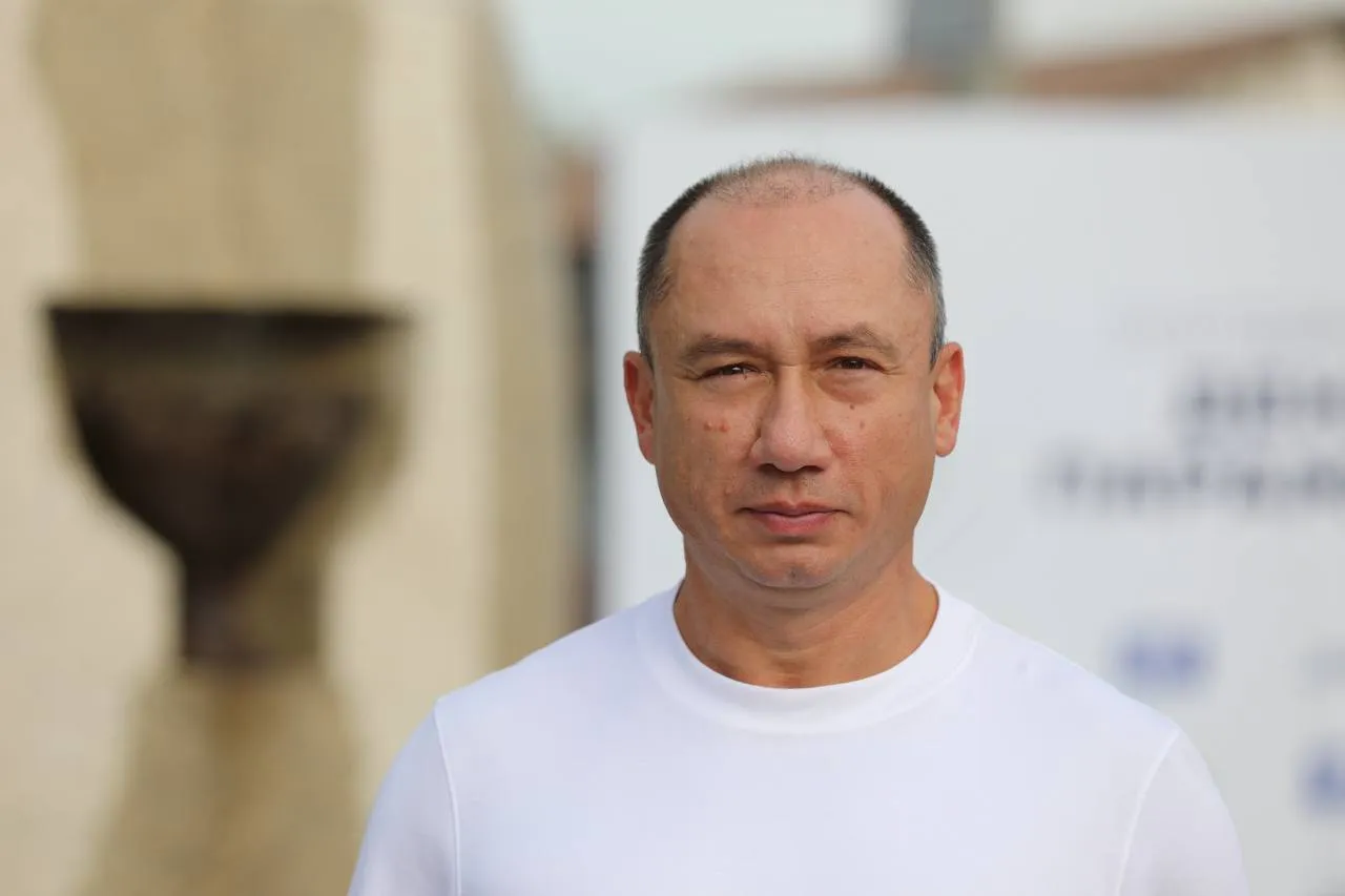 Меценат Денис Парамонов.