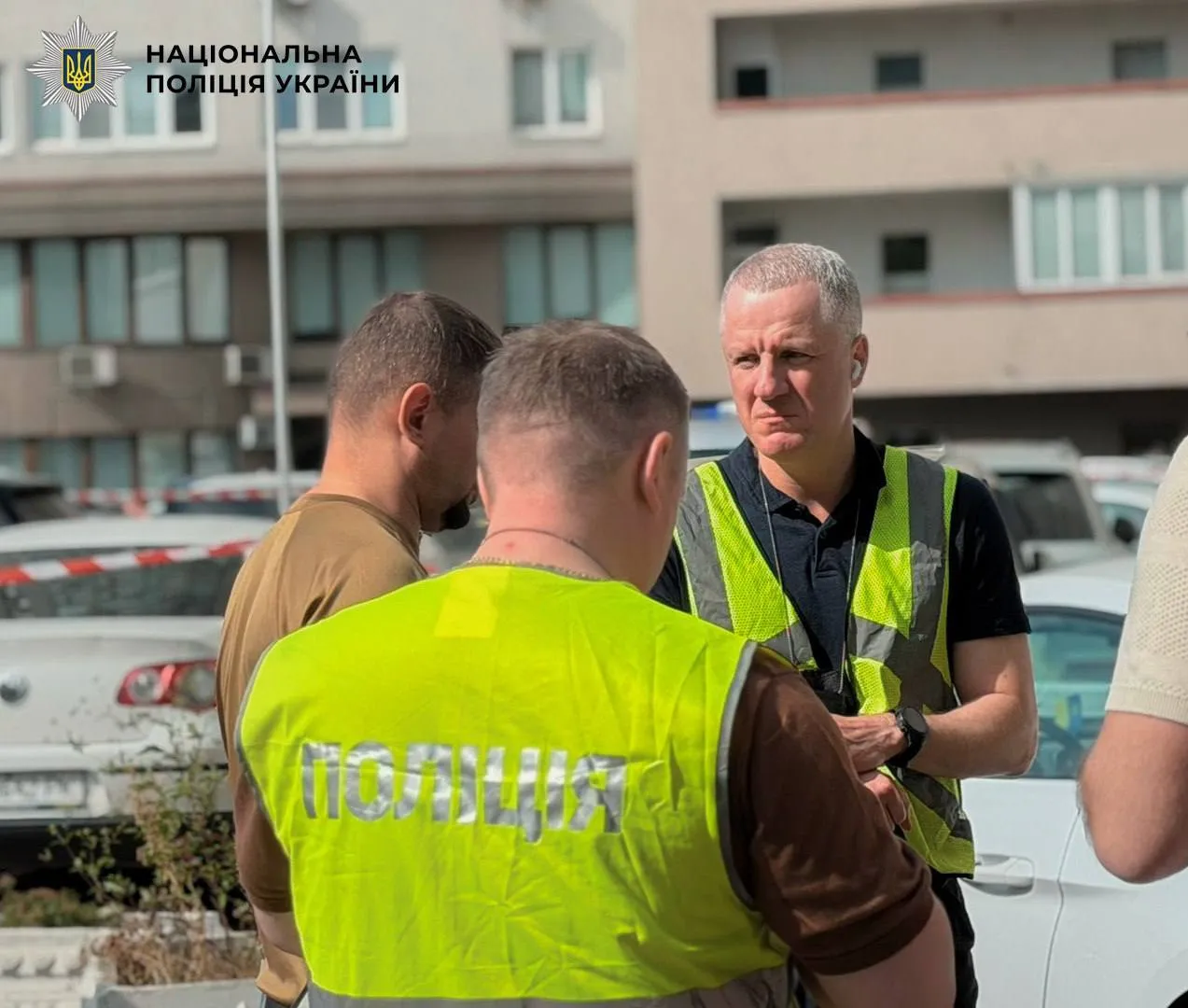 На месте работает следственно-оперативная группа.