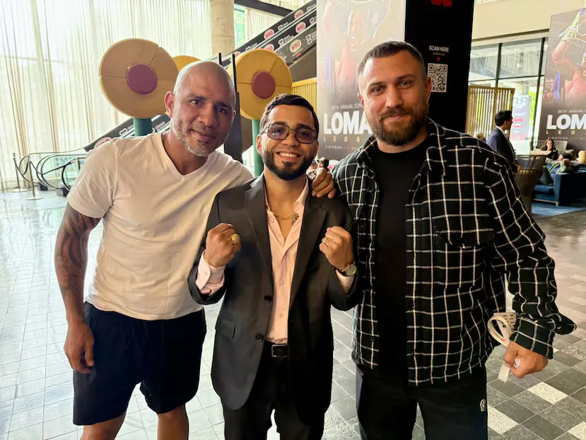 Мігель Котто, Оскар Коллазо та Василь Ломаченко на з’їзді WBO в Боготі, Колумбія
