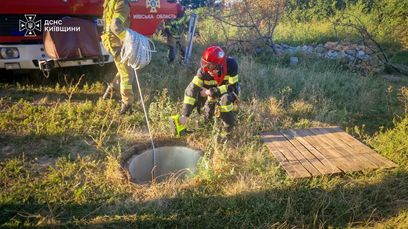В селе Квитневое в колодце обнаружили тела двух мужчин.