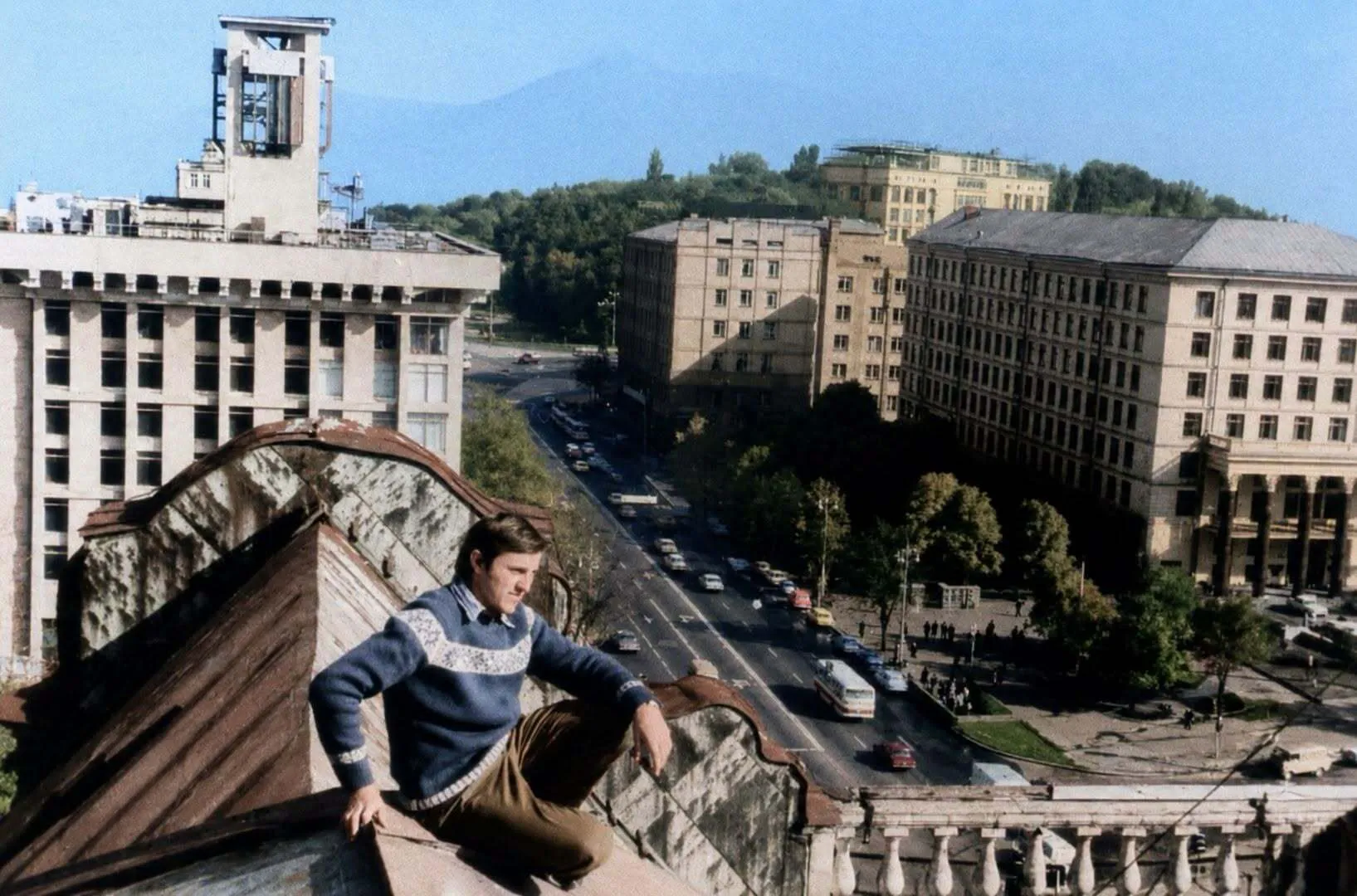 Під час будівництва Будинку профспілок. Орієнтовно 1980-й рік.